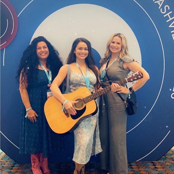 💖Like listing for live notification when I do silent shows or lives 💞💗🌸 - Picture 3 of 5